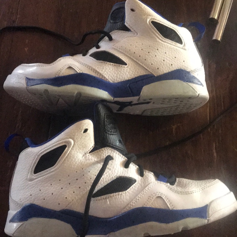 Jordan youth size 3y